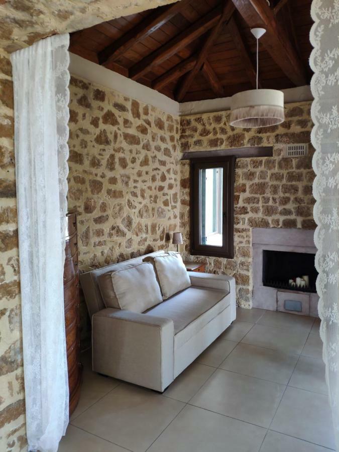 Olive Tree Cottage 2 Nea Peramos  Exterior photo